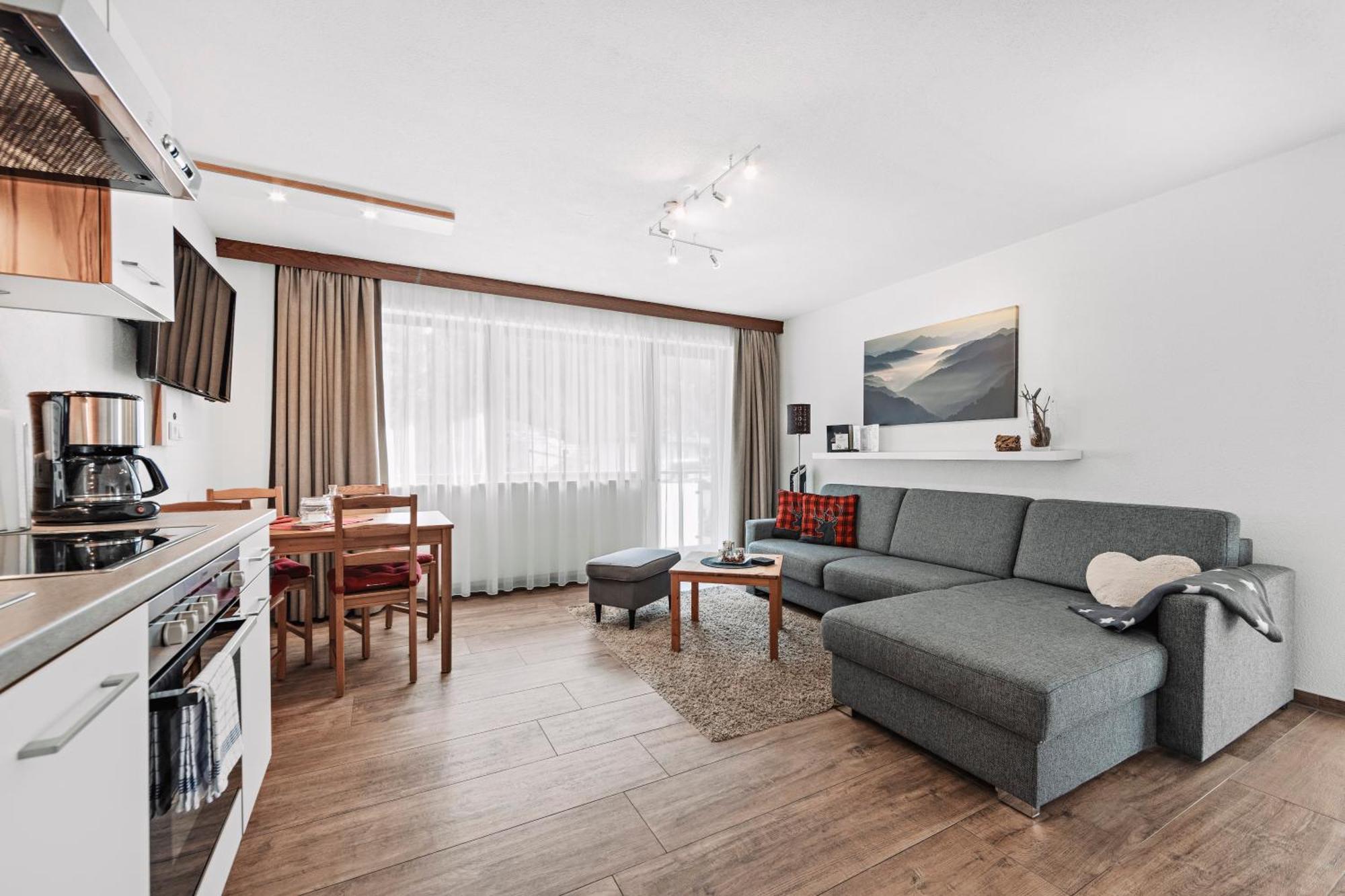 Herzblut Wohlfuehl Appartements Oetz Luaran gambar