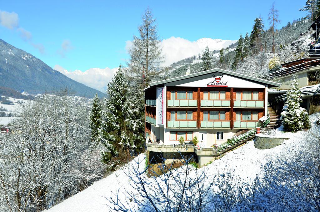 Herzblut Wohlfuehl Appartements Oetz Luaran gambar